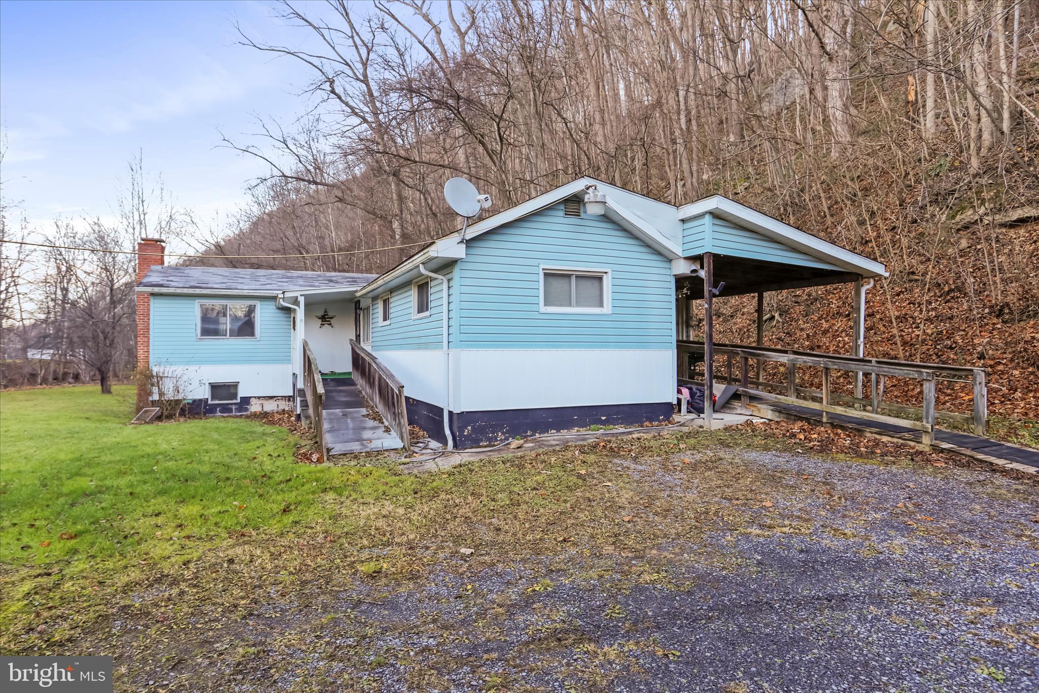 25 Helmick Lane New Creek, WV 26743 - Photo 9 of 36