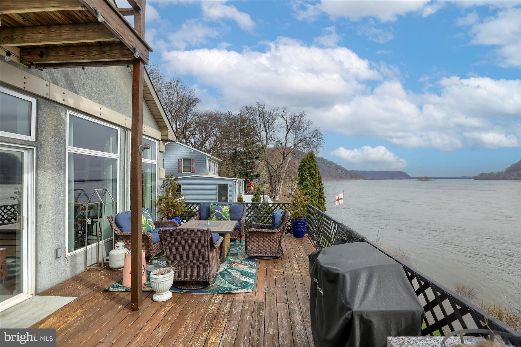 422 River Road Dauphin, PA 17018 - Photo 3 of 45