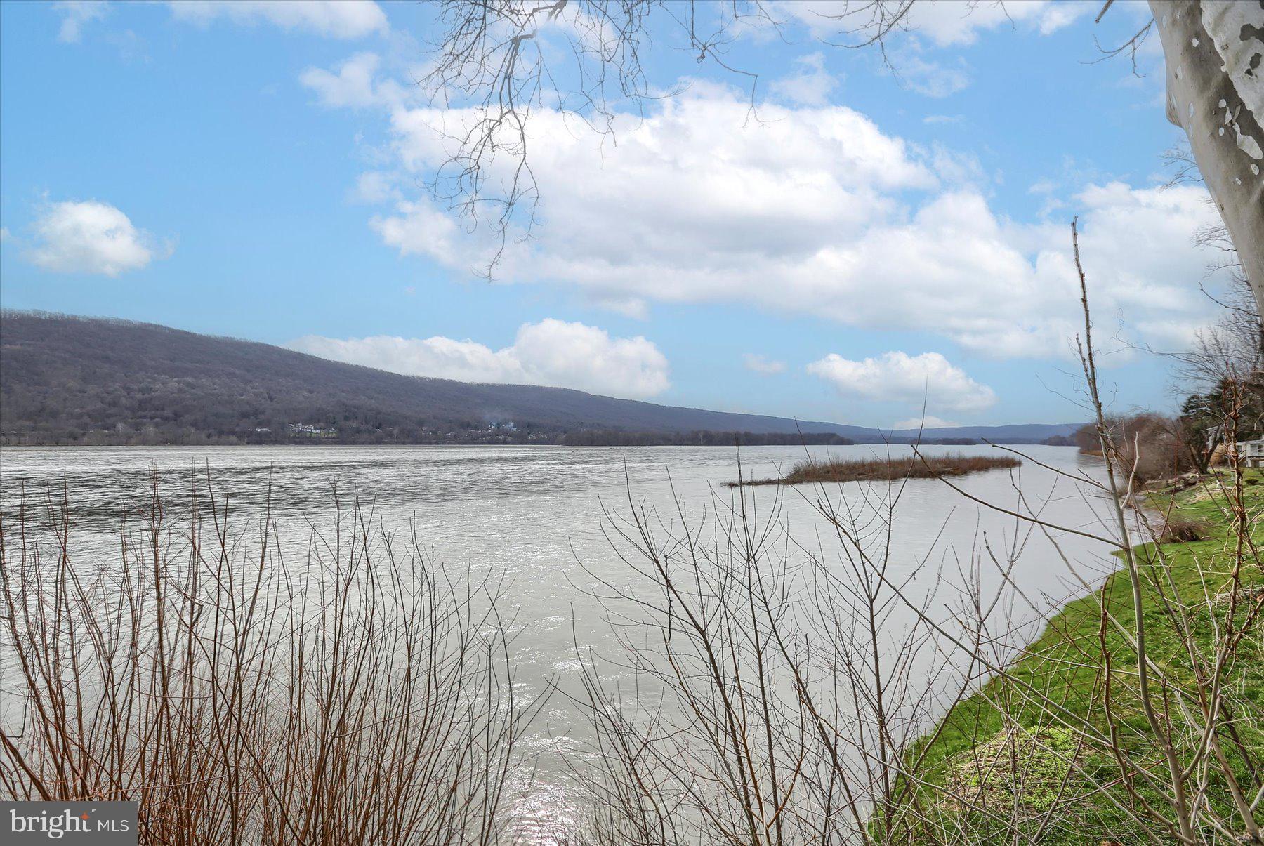 422 River Road Dauphin, PA 17018 - Photo 7 of 45