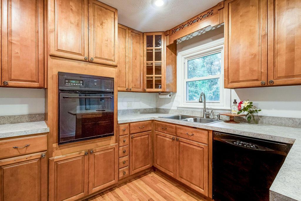 6541 Charles Road Westerville, OH 43082 - Photo 5 of 24 1-12