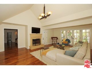 937 Chantilly Road Los Angeles, CA 90077 - Photo 6 of 34