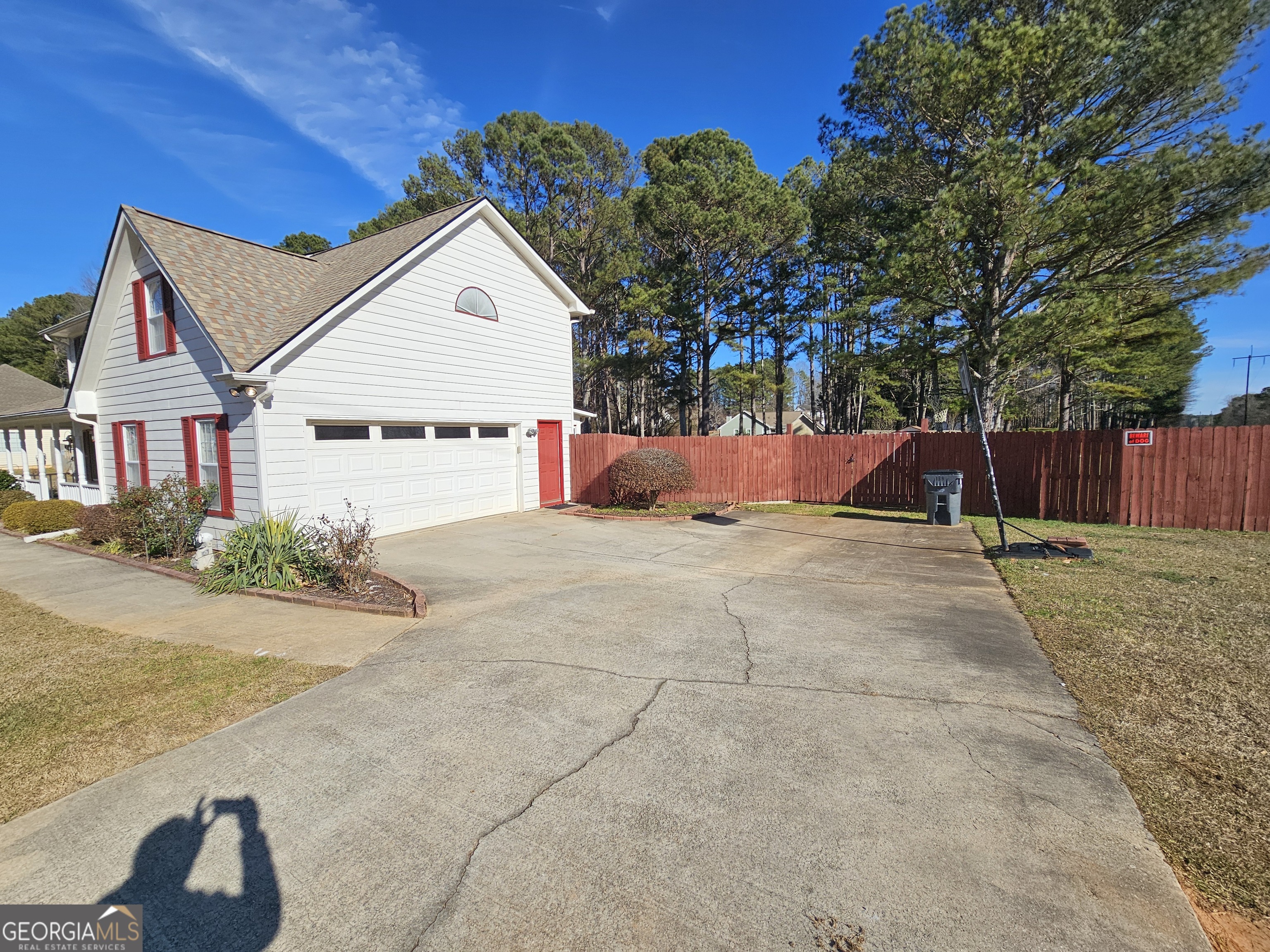 611 Lora Smith Road Newnan, GA 30265 - Photo 4 of 60