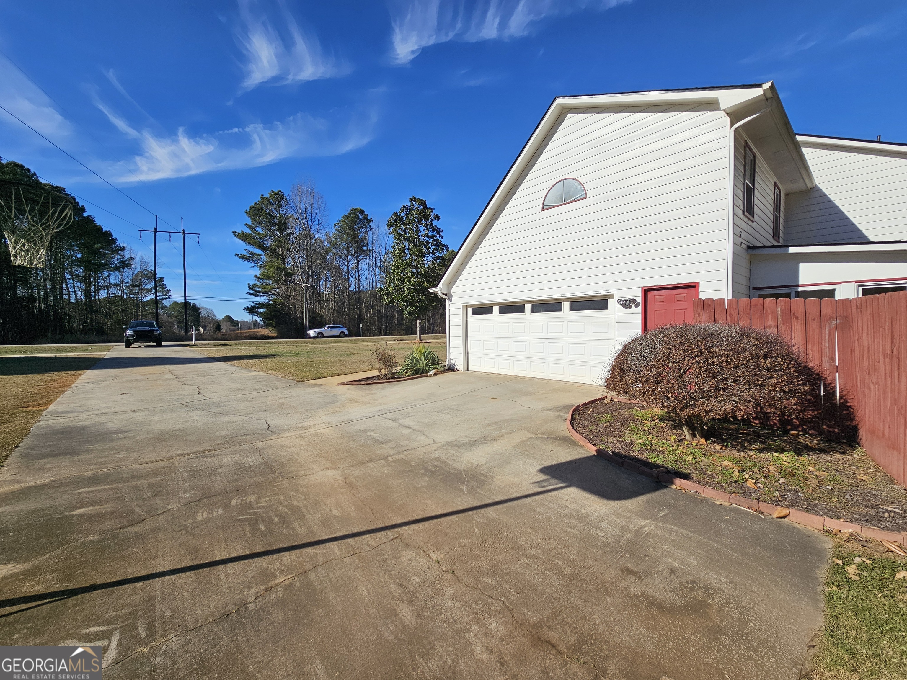 611 Lora Smith Road Newnan, GA 30265 - Photo 5 of 60