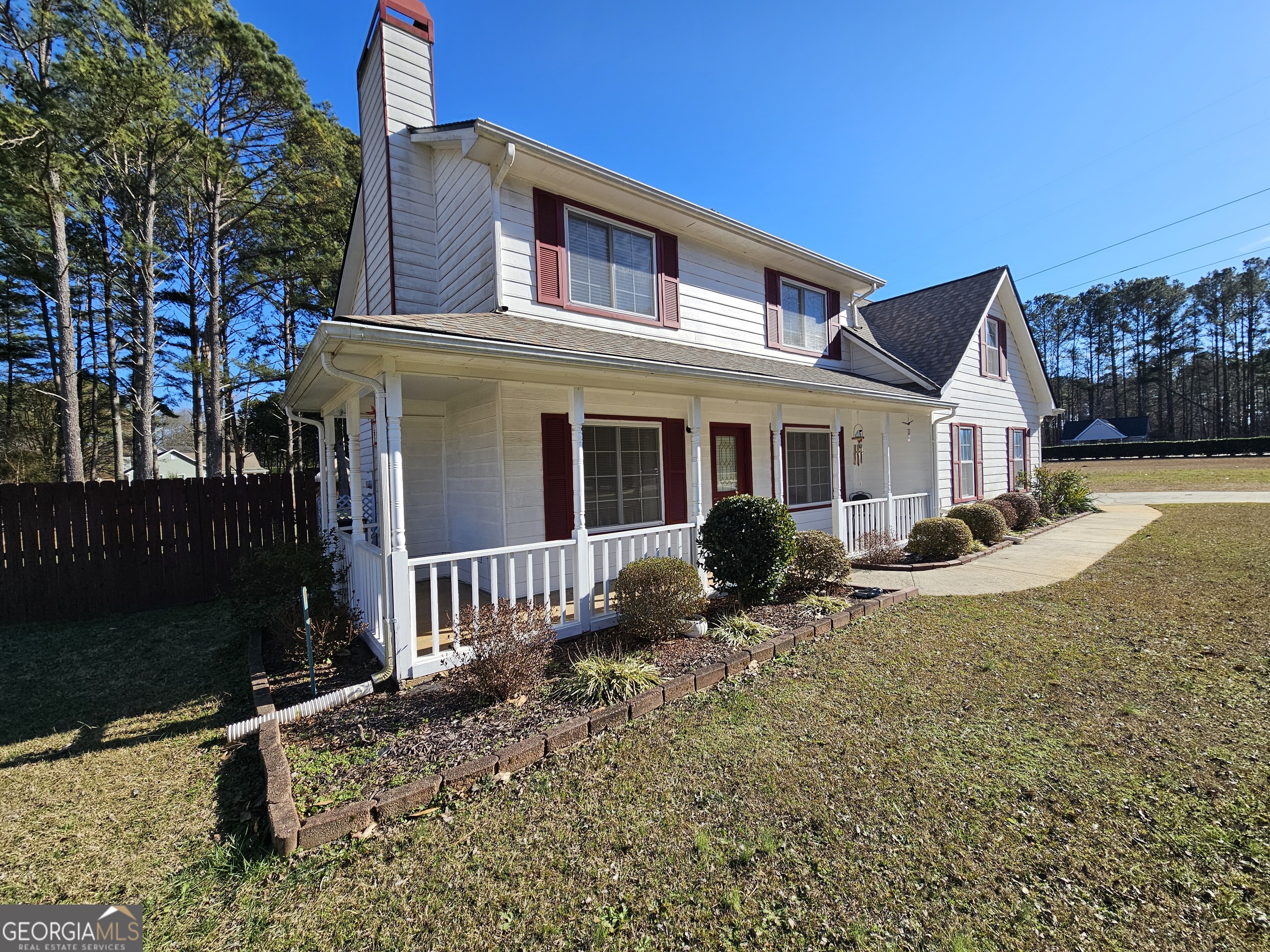 611 Lora Smith Road Newnan, GA 30265 - Photo 8 of 60