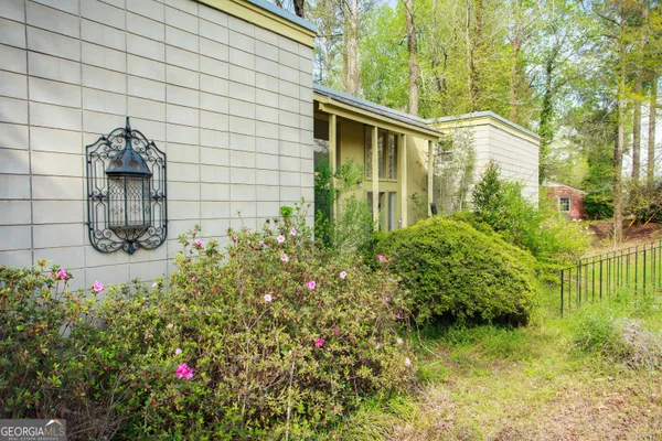 $900 | 2143 Ingleside Avenue, Macon, GA 31204