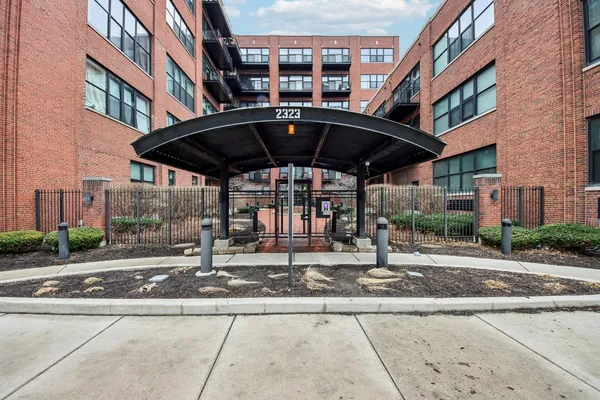 $235,000 | 2323 West Pershing Road, Unit 228, Chicago, IL 60609