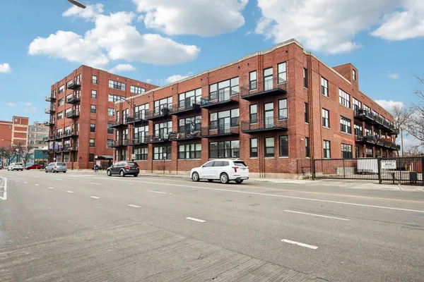 $235,000 | 2323 West Pershing Road, Unit 228, Chicago, IL 60609
