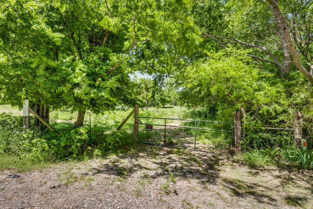 0 Old Telico Road Ennis, TX 75119 - Photo 10 of 13 a view of a yard