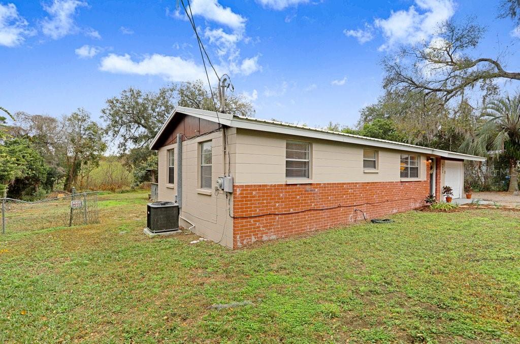 4635 Bethlehem Road Plant City, FL 33566 - Photo 18 of 34