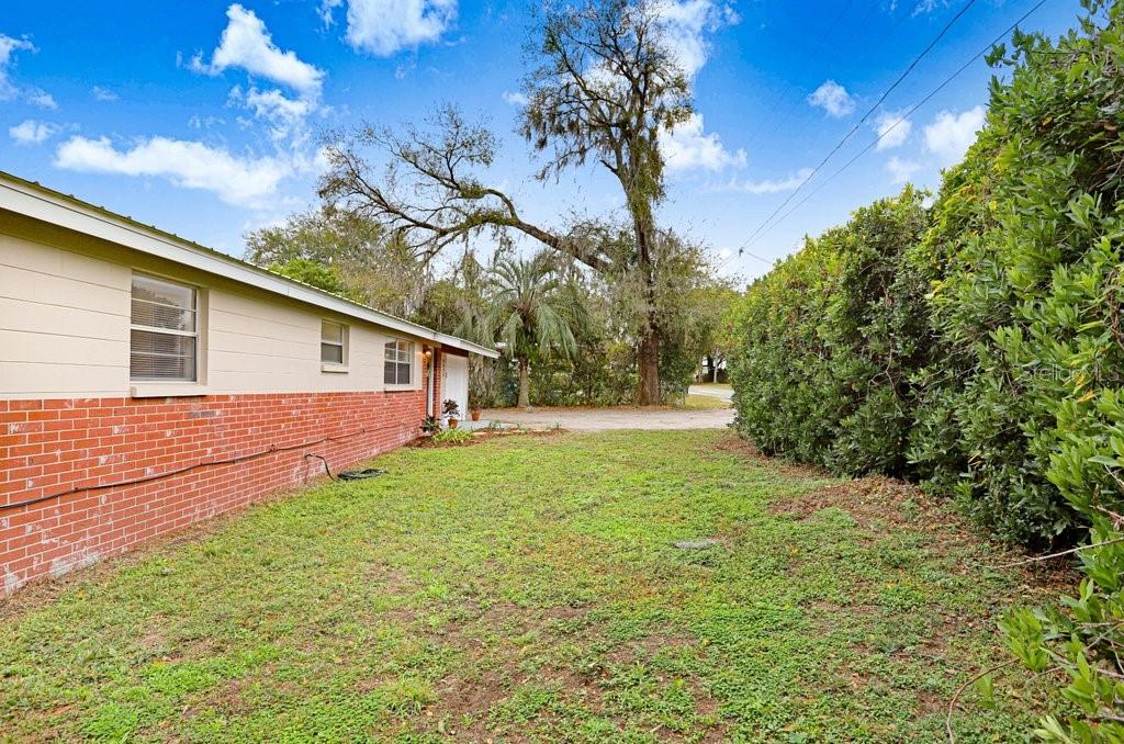 4635 Bethlehem Road Plant City, FL 33566 - Photo 19 of 34