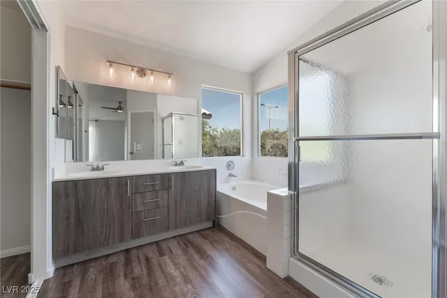 $2,595 | 10436 Beachwalk Place, Las Vegas, NV 89144