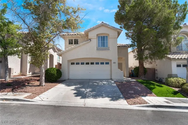 $2,595 | 10436 Beachwalk Place, Las Vegas, NV 89144