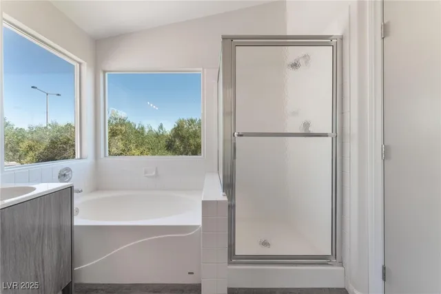 $2,595 | 10436 Beachwalk Place, Las Vegas, NV 89144