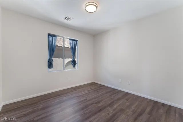 $2,595 | 10436 Beachwalk Place, Las Vegas, NV 89144