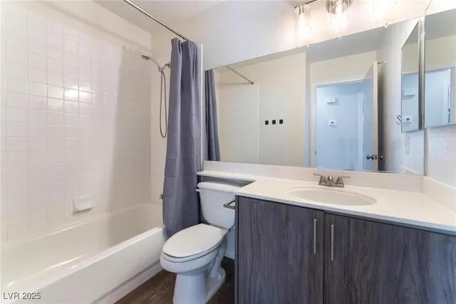 $2,595 | 10436 Beachwalk Place, Las Vegas, NV 89144