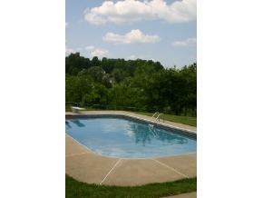 156 Rutledge Drive Bluff City, TN 37618 - Photo 2 of 9 Photo 2