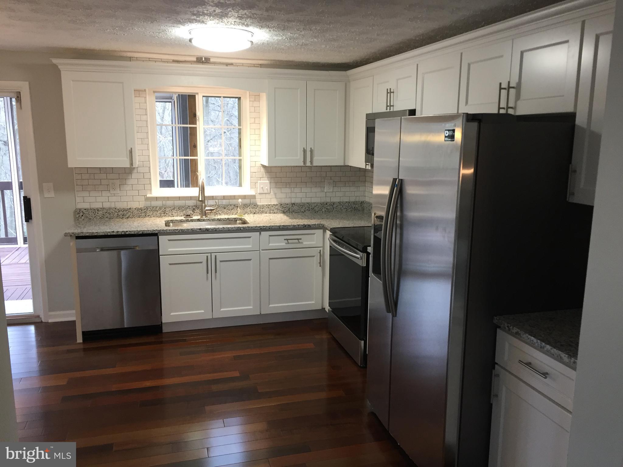 22 Yew Road Baltimore, MD 21221 - Photo 2 of 25