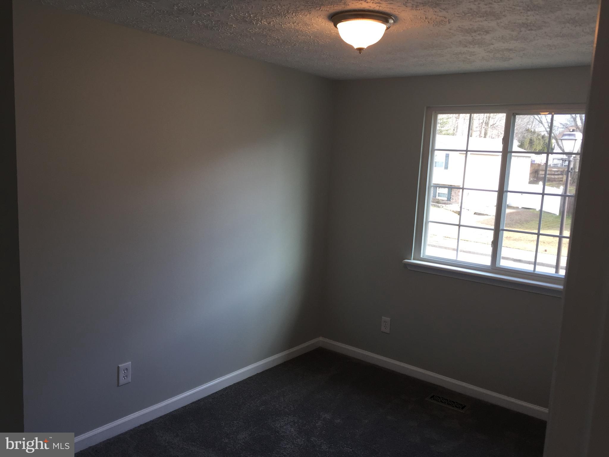22 Yew Road Baltimore, MD 21221 - Photo 9 of 25