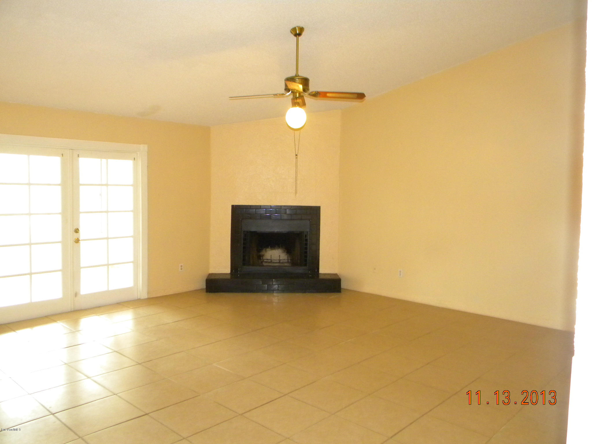 1120 Thompson Road Southwest Palm Bay, FL 32908 - Photo 4 of 14 Living Room