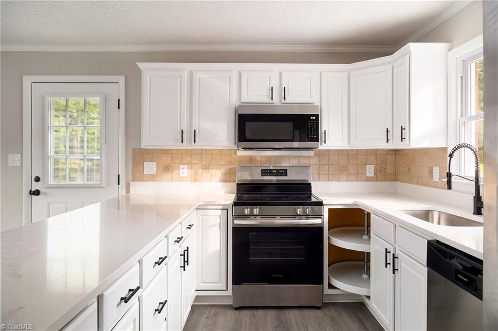 701 Cedar Branch Road Denton, NC 27239 - Photo 11 of 35 Kitchen (Main)