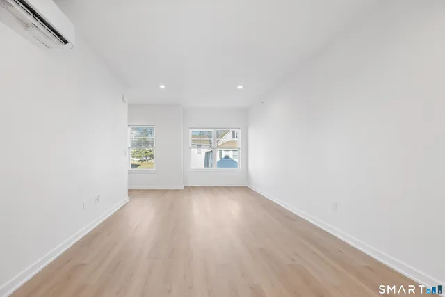 $3,950 | 29 Village Road, Unit H, Milford, CT 06460