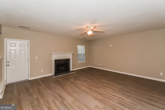 $2,120 | 4232 Basinside Court, Douglasville, GA 30135