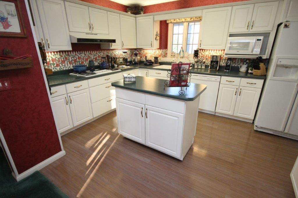2223 Point Wood Road Fort Wayne, IN 46818 - Photo 9 of 25 Gallery Image 9