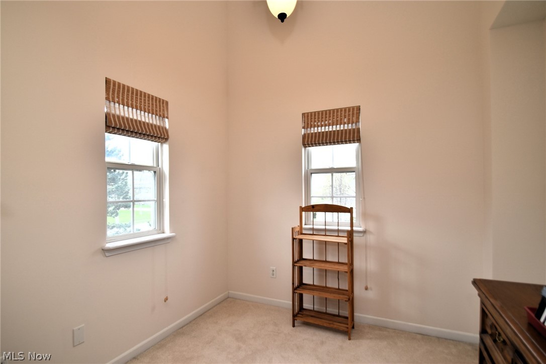 23825 Rockside Road Bedford, OH 44146 - Photo 13 of 22 Additional sitting area connected to primary bedroom