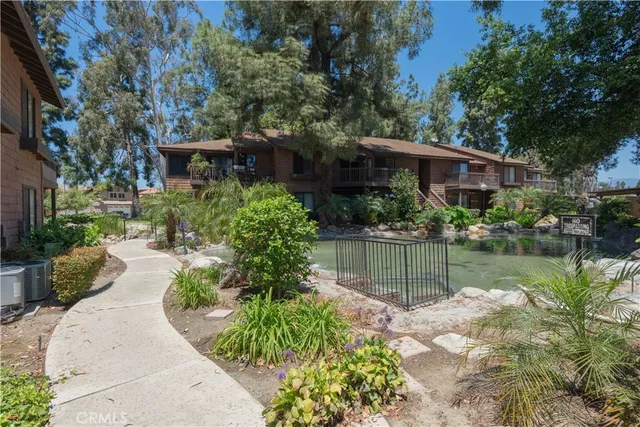 $289,900 | 320 West Walnut Street, Unit 6, Ontario, CA 91762