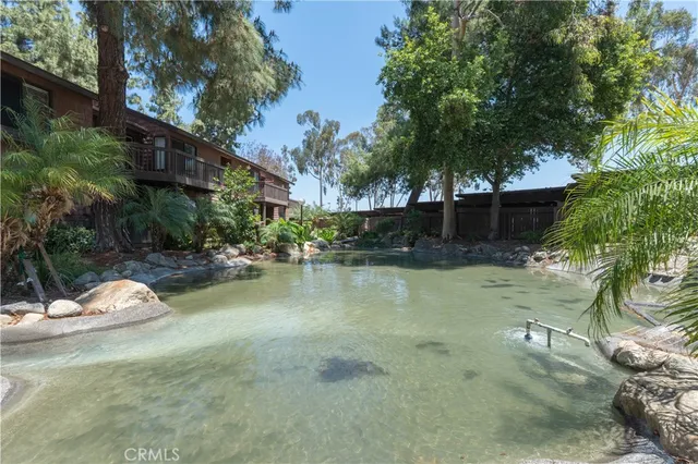 $289,900 | 320 West Walnut Street, Unit 6, Ontario, CA 91762