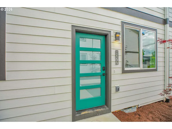 $299,000 | 8077 Southeast Carlton Street, Portland, OR 97206