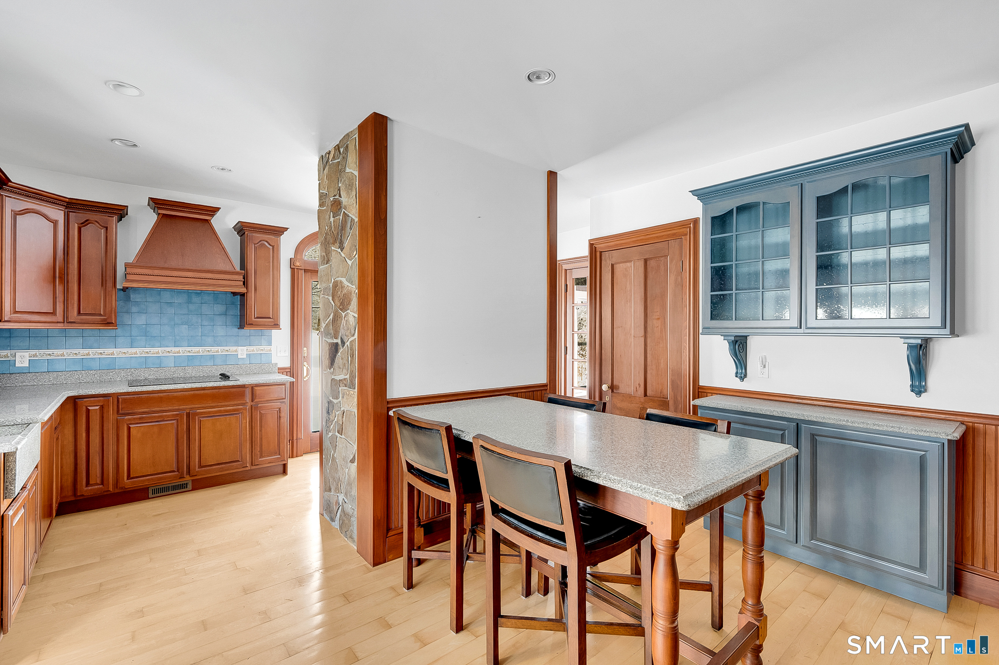 110 Freeman Road Middletown, CT 06457 - Photo 10 of 33