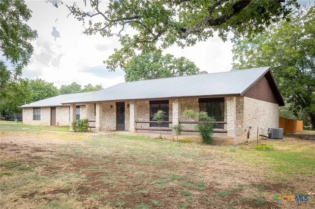 $448,000 | 202 Canyon Wren Drive, Buda, TX 78610