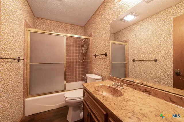 $448,000 | 202 Canyon Wren Drive, Buda, TX 78610