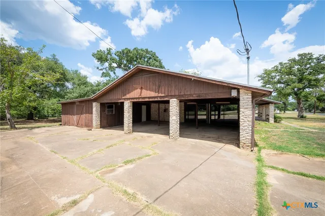 $448,000 | 202 Canyon Wren Drive, Buda, TX 78610