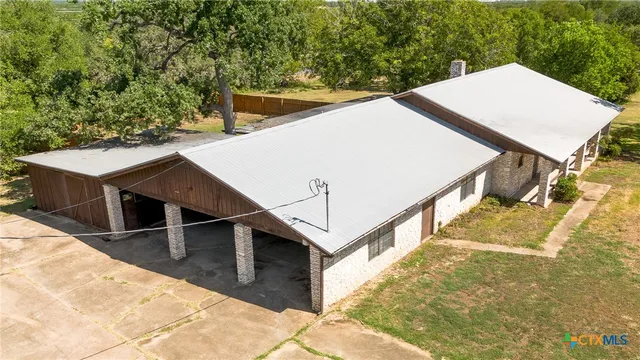 $448,000 | 202 Canyon Wren Drive, Buda, TX 78610