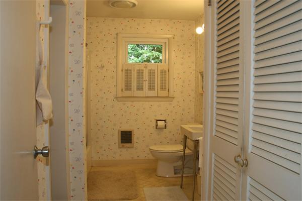 778 Fisher Road Fitchburg, MA 01420 - Photo 10 of 11 Gallery Image 10
