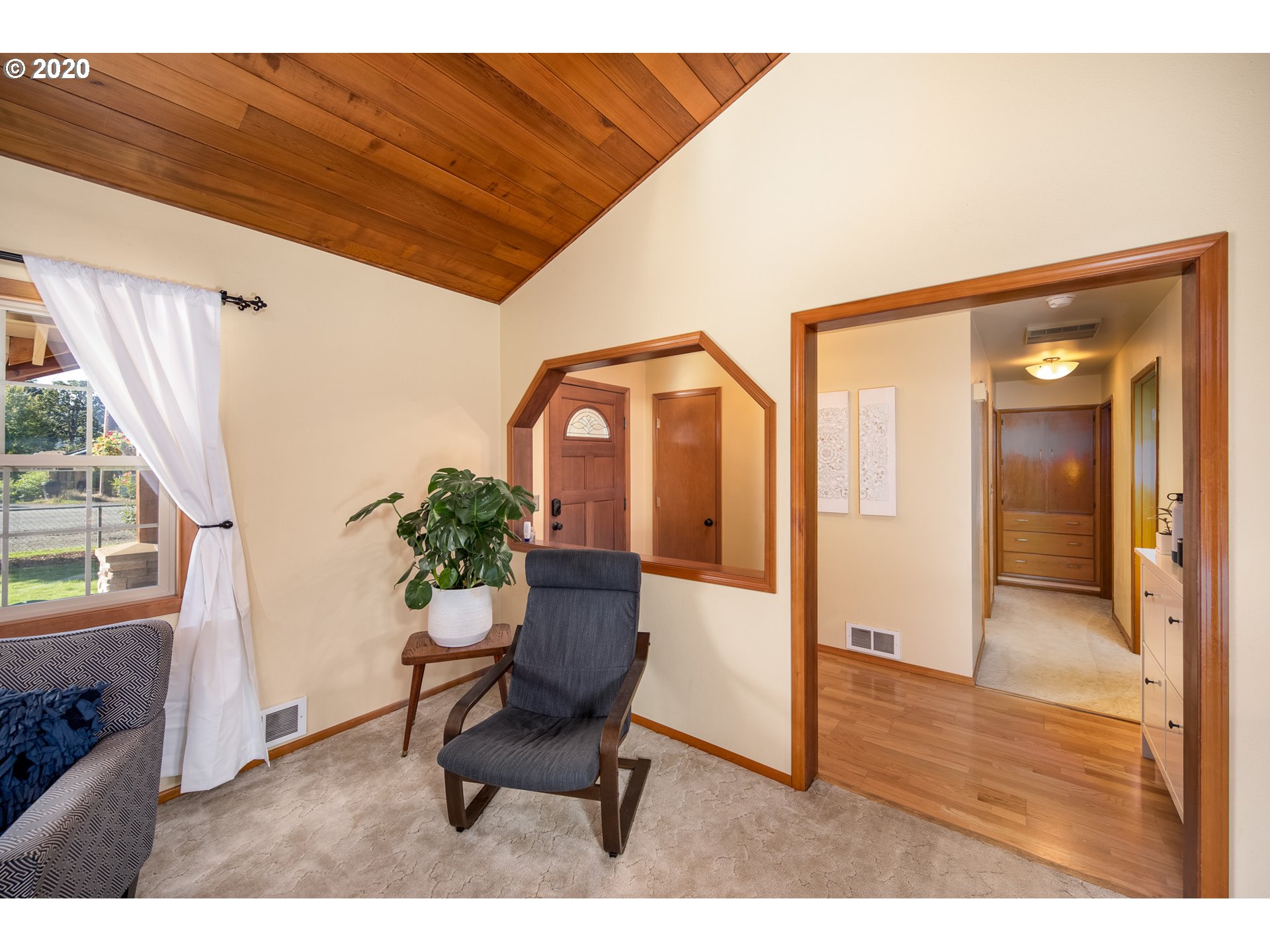 3692 Mud Alley Road Hood River, OR 97031 - Photo 13 of 32 Gallery Image 13