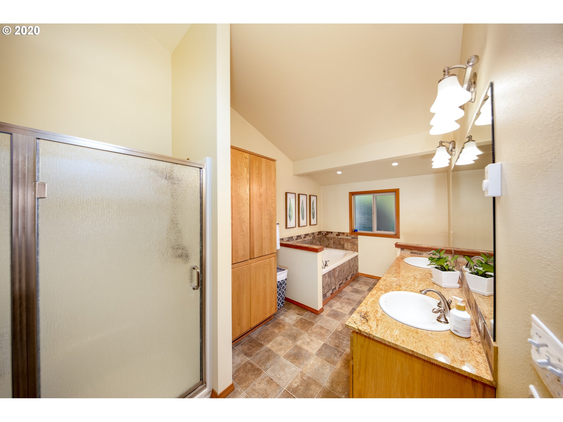3692 Mud Alley Road Hood River, OR 97031 - Photo 16 of 32 Gallery Image 16