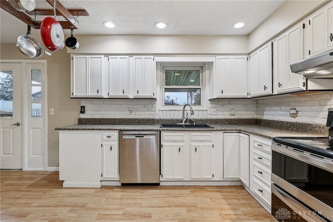 250 Chamberlain Road Franklin, OH 45005 - Photo 14 of 36 Gallery Image 14