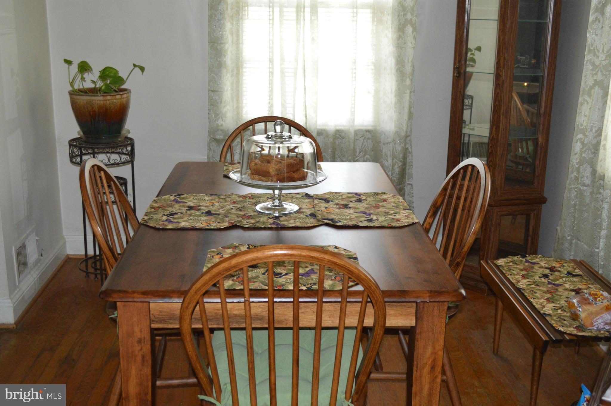 5100 Hagan Road Temple Hills, MD 20748 - Photo 6 of 12 Dining Room