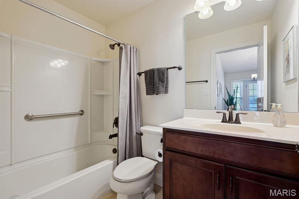 16202 Amber Vista Drive Ballwin, MO 63021 - Photo 12 of 21