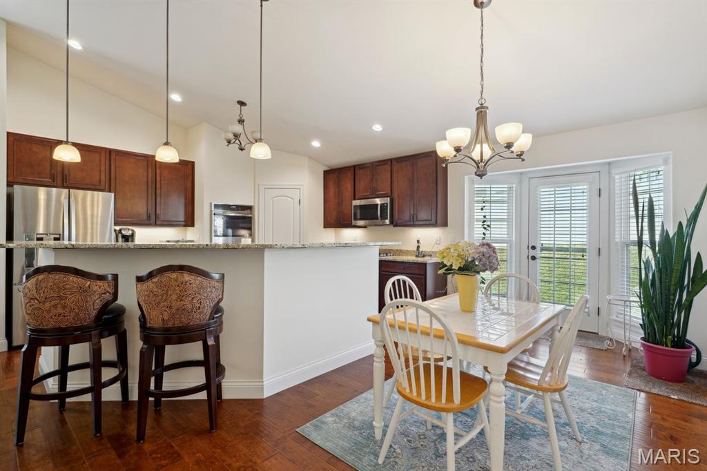 16202 Amber Vista Drive Ballwin, MO 63021 - Photo 6 of 21