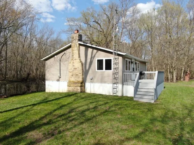 $155,000 | 19182 County Rd T Road, Blue River, WI 53518
