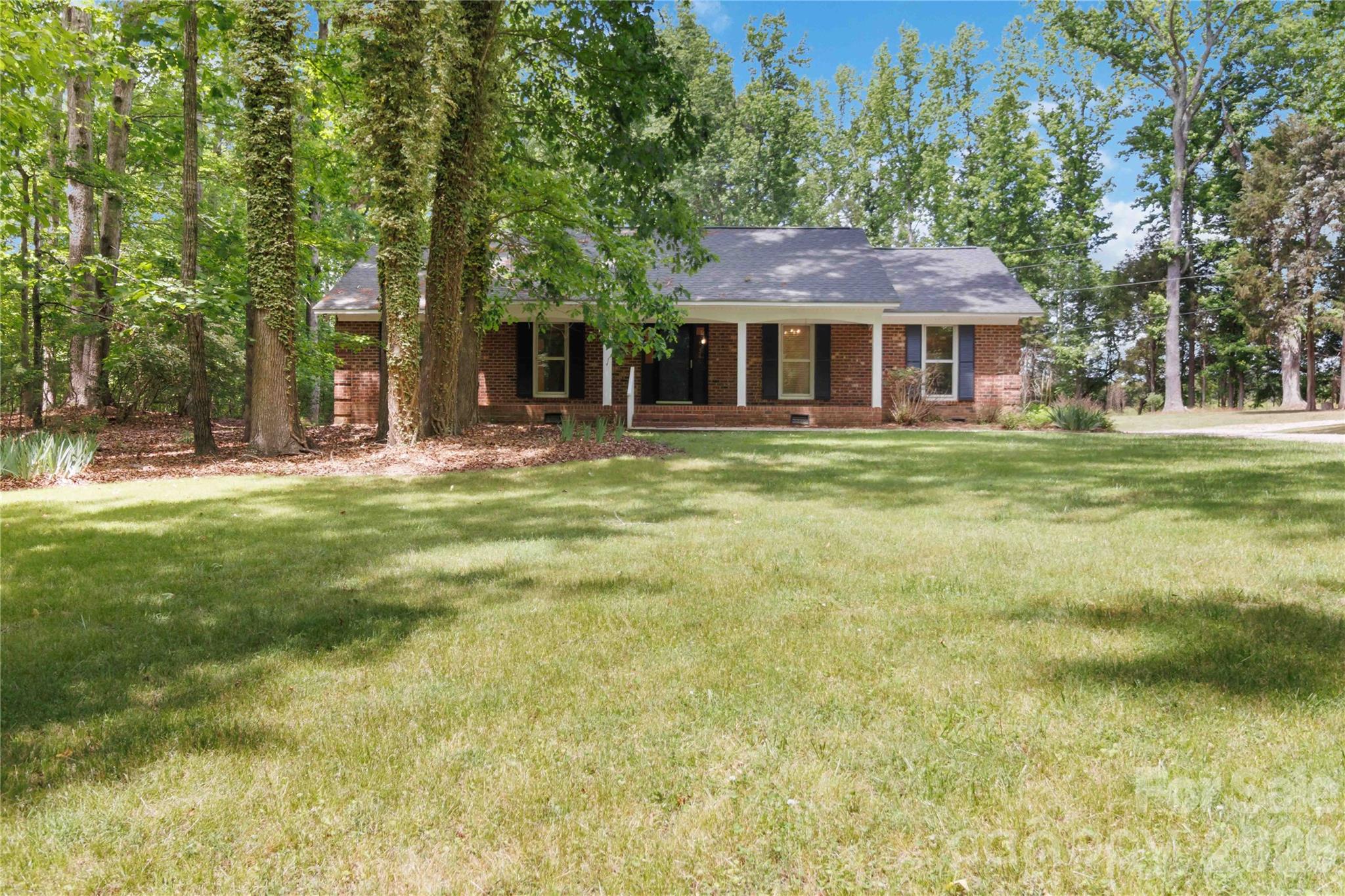 447 Partridge Place York, SC 29745 - Photo 2 of 34