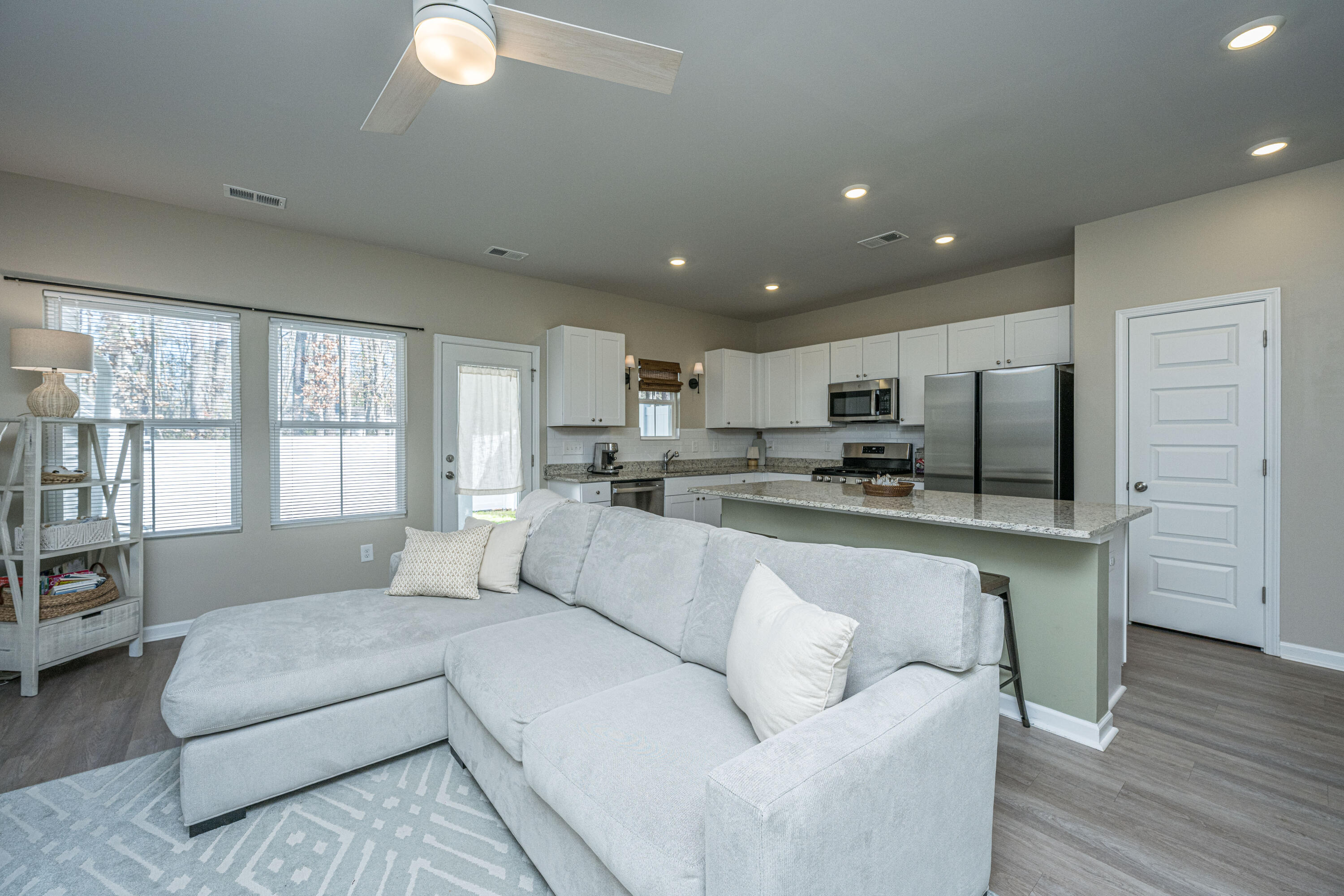 8016 Reagan Way North Charleston, SC 29418 - Photo 10 of 33 Family Room