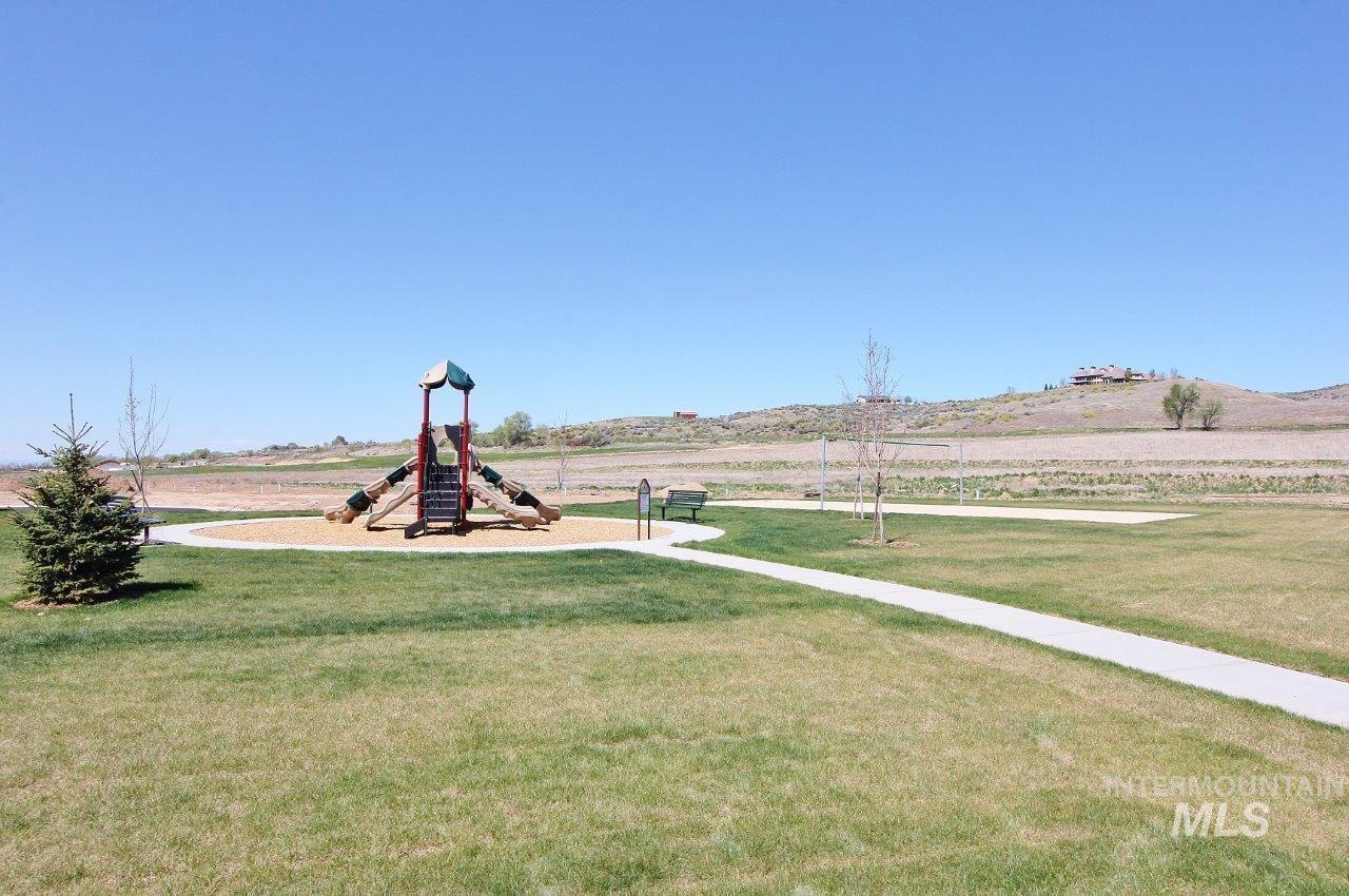 3553 North Eleanor Way Star, ID 83669 - Photo 10 of 20 View of grassy yard