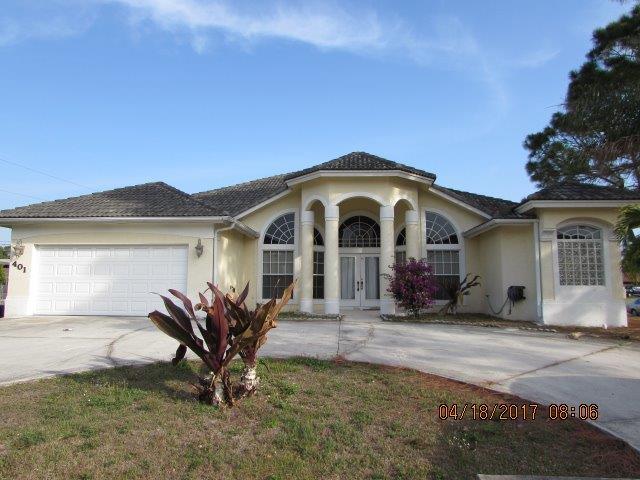401 Southwest Parish Terrace Port St. Lucie, FL 34984 - Photo 1 of 29 FRONT