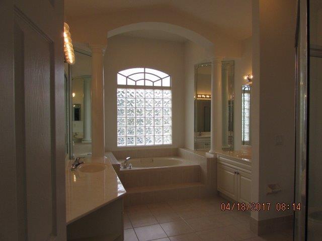 401 Southwest Parish Terrace Port St. Lucie, FL 34984 - Photo 18 of 29 IMG_5257