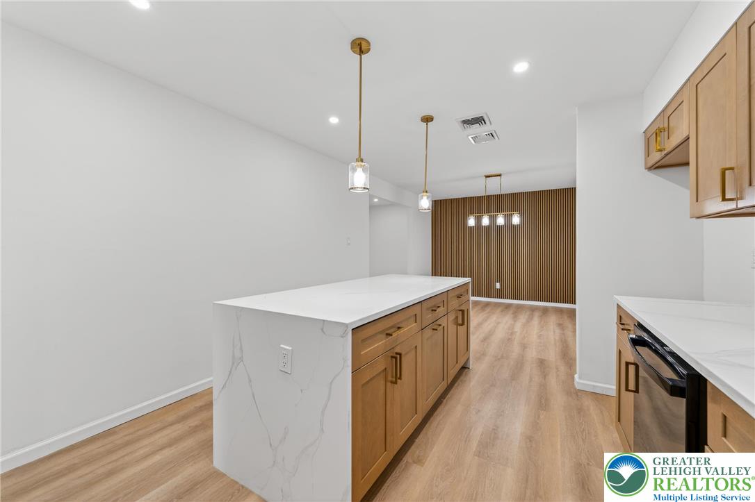 449 Elmhurst Avenue Bethlehem, PA 18017 - Photo 12 of 44